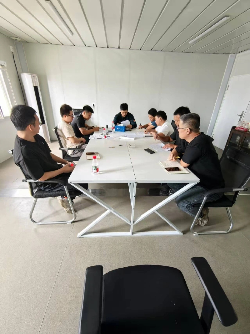 တိကျစွာအိမ်ရာကွန်တိန်နာအမှာစာလိုအပ်ချက်များနှင့်ကိုက်ညီခြင်းနှင့်အရည်အသွေးဖလှယ်ရေးအစည်းအဝေးများမှတစ်ဆင့်ထုတ်လုပ်မှုဖောင်ဒေးရှင်းများကိုအားဖြည့်ခြင်း